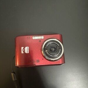 Kodak Metallic Red Digital Camera W/ LENS ERROR